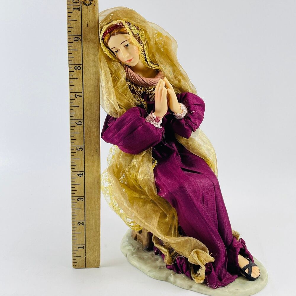 Member's Mark Large Nativity Mary Figurine 2005 Hand-Painted Christmas 10.5 inch - Picture 2 of 9
